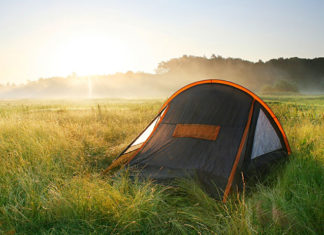 Jak dobrze zorganizować wyjazd w góry pod namiotem?